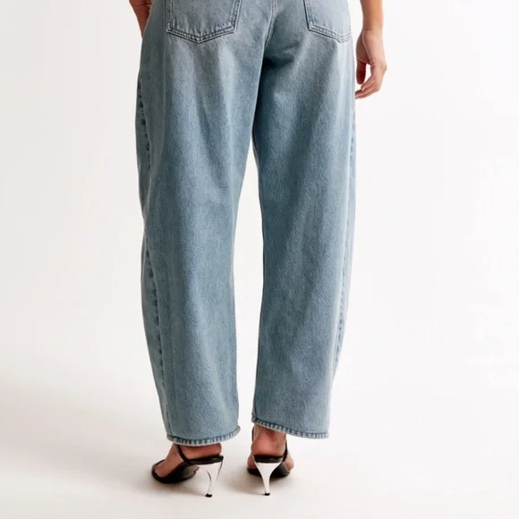 Curve Love Mid Rise Barrel Jean - Picture 5 of 6